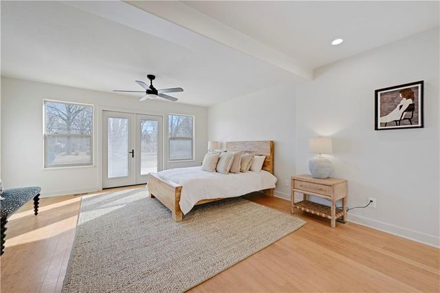 9515 Lee Boulevard, Leawood, KS 66206