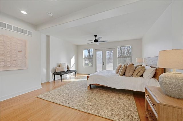 9515 Lee Boulevard, Leawood, KS 66206