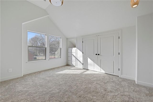 9515 Lee Boulevard, Leawood, KS 66206