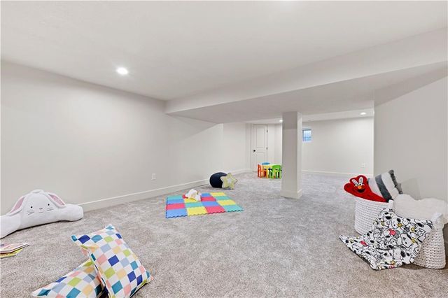 9515 Lee Boulevard, Leawood, KS 66206