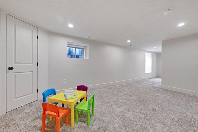 9515 Lee Boulevard, Leawood, KS 66206