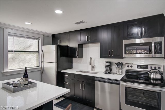 5322 Treetops DR I, Naples, FL 34113