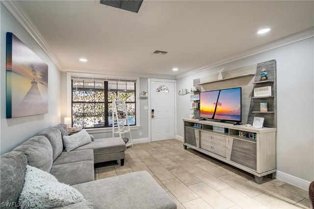 5322 Treetops DR I, Naples, FL 34113