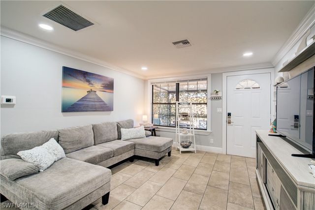 5322 Treetops DR I, Naples, FL 34113