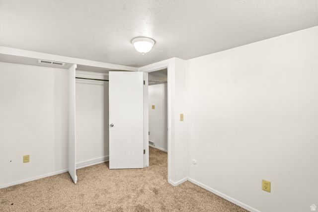 4594 S 250 E, Washington Terrace, UT 84405