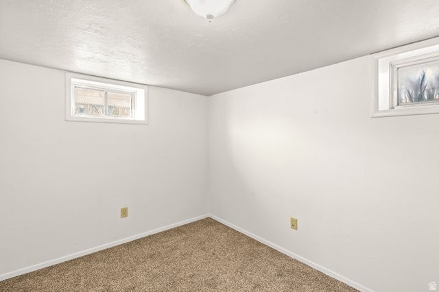 4594 S 250 E, Washington Terrace, UT 84405
