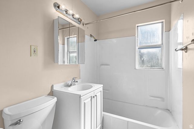 4594 S 250 E, Washington Terrace, UT 84405