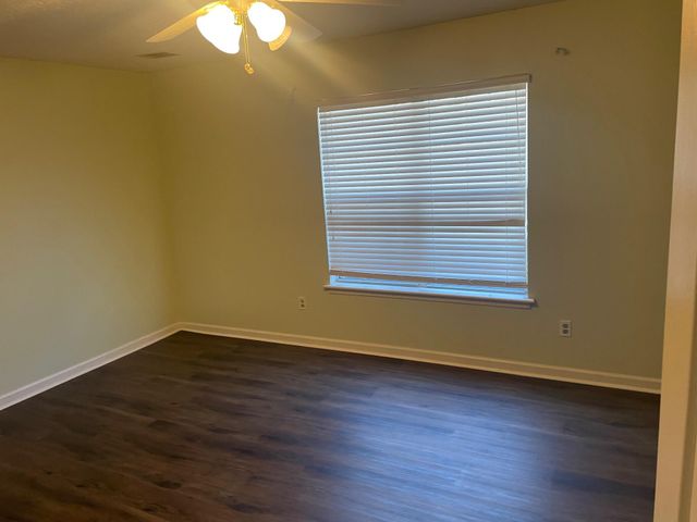 928 W Hunting Horn Way, Evans, GA 30809