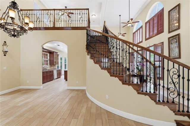 10307 RECLINATA LANE, Tampa, FL 33618