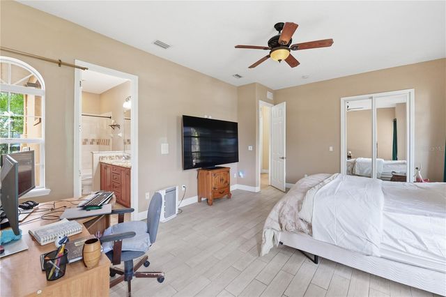 10307 RECLINATA LANE, Tampa, FL 33618