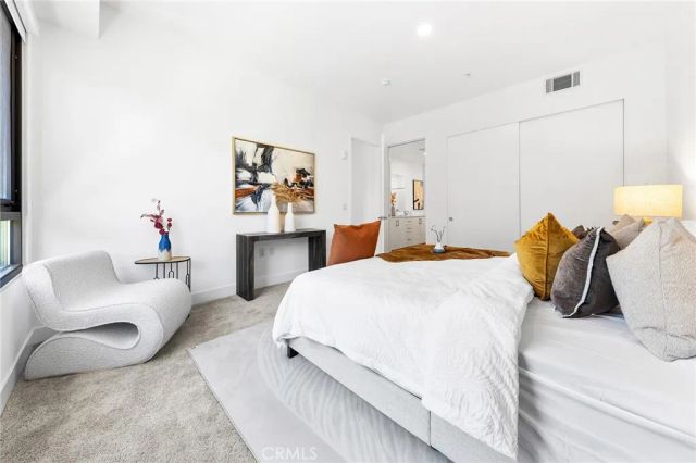 709 E Walnut Street 214, Pasadena, CA 91101