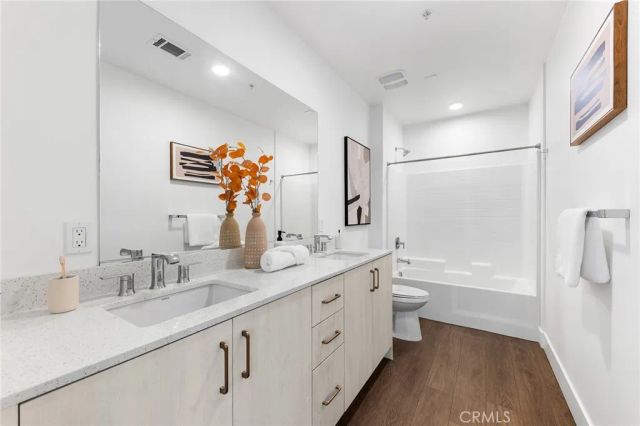 709 E Walnut Street 214, Pasadena, CA 91101