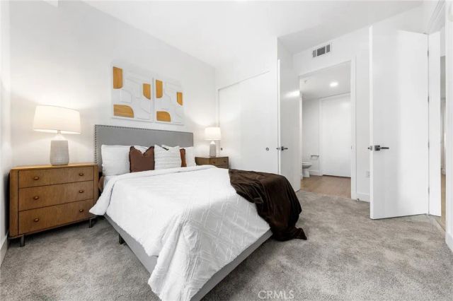 709 E Walnut Street 214, Pasadena, CA 91101