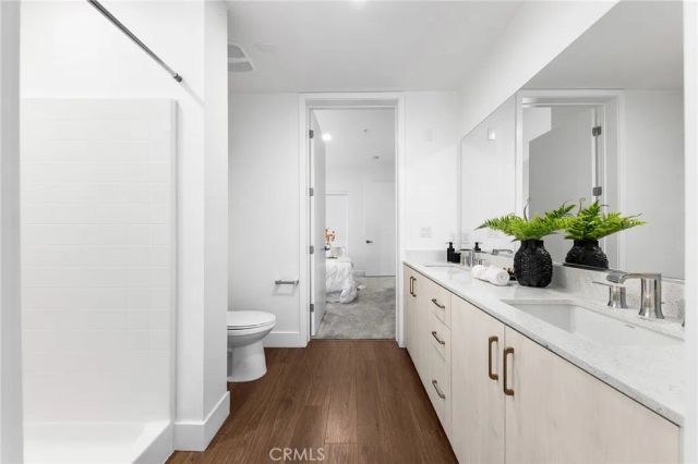 709 E Walnut Street 214, Pasadena, CA 91101