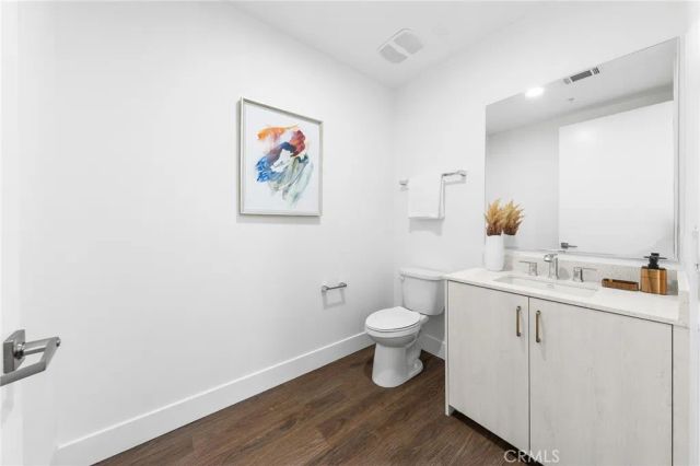 709 E Walnut Street 214, Pasadena, CA 91101