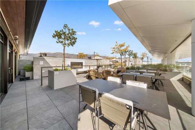 709 E Walnut Street 214, Pasadena, CA 91101