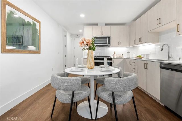 709 E Walnut Street 214, Pasadena, CA 91101