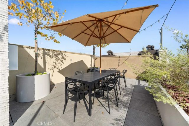 709 E Walnut Street 214, Pasadena, CA 91101