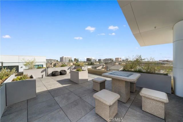 709 E Walnut Street 214, Pasadena, CA 91101