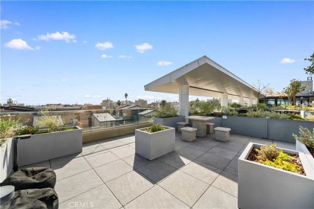 709 E Walnut Street 214, Pasadena, CA 91101