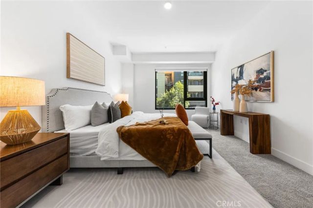 709 E Walnut Street 214, Pasadena, CA 91101