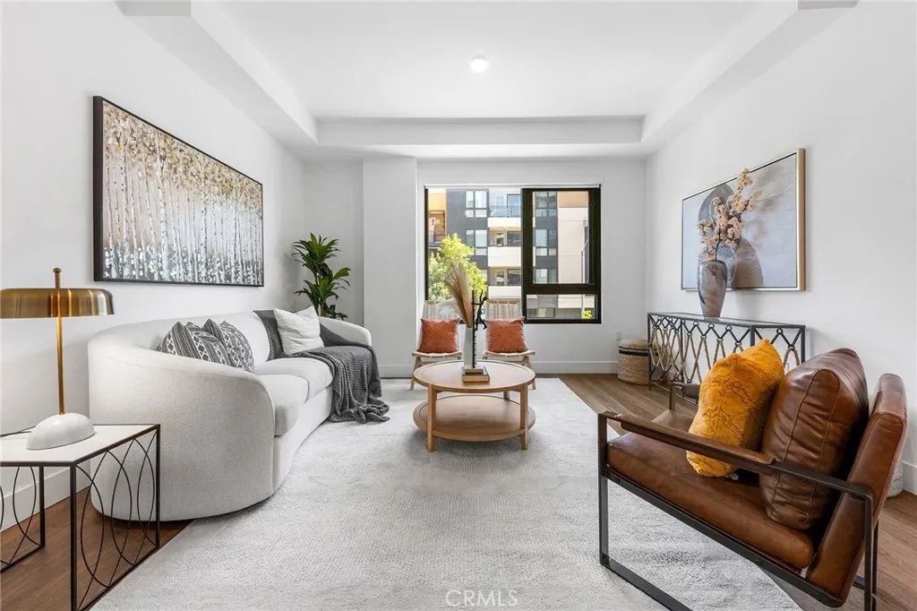 709 E Walnut Street 214, Pasadena, CA 91101