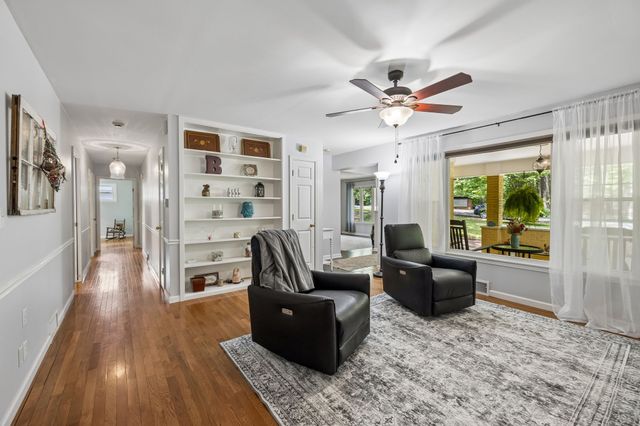 101 W Hills Terrace, Dickson, TN 37055