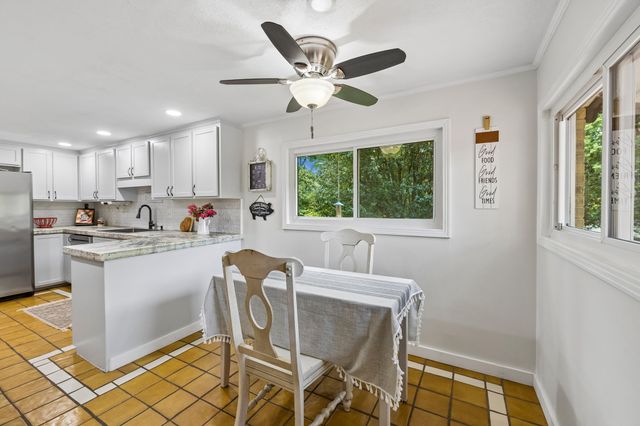 101 W Hills Terrace, Dickson, TN 37055