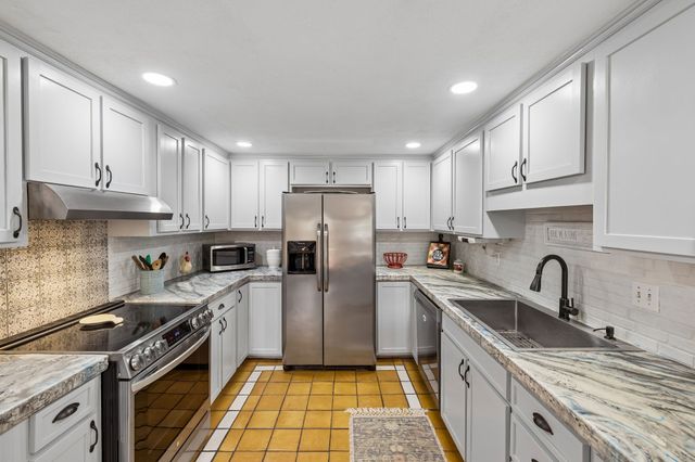 101 W Hills Terrace, Dickson, TN 37055