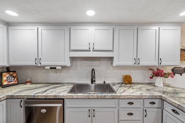101 W Hills Terrace, Dickson, TN 37055