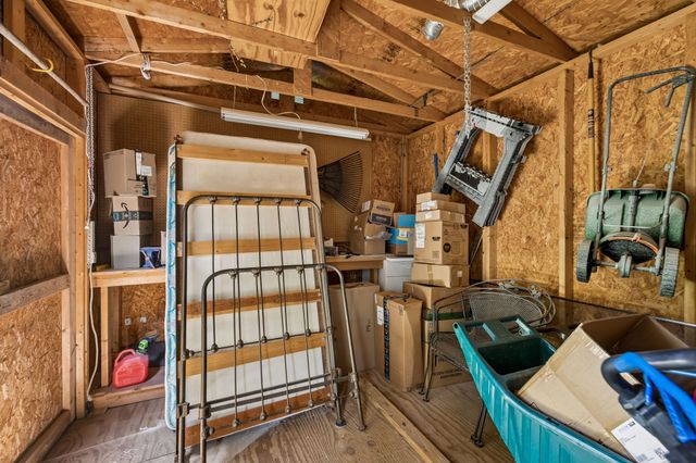 101 W Hills Terrace, Dickson, TN 37055