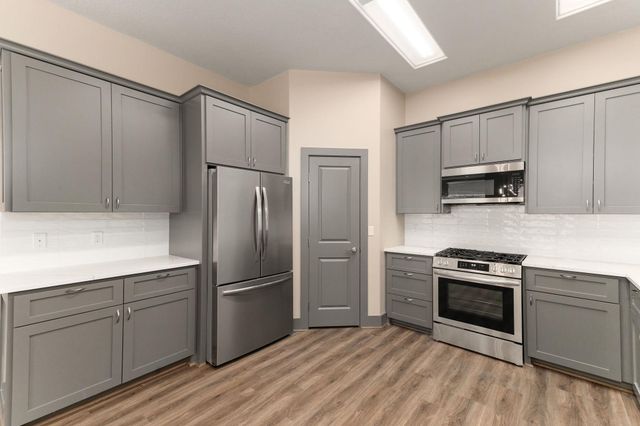 250 Bucek LN, Schulenburg, TX 78956