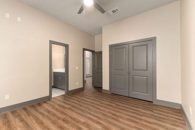 250 Bucek LN, Schulenburg, TX 78956