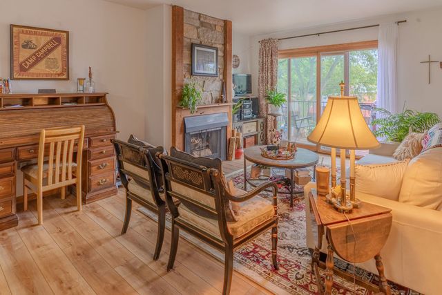 775 Grove Drive 207, Buffalo Grove, IL 60089