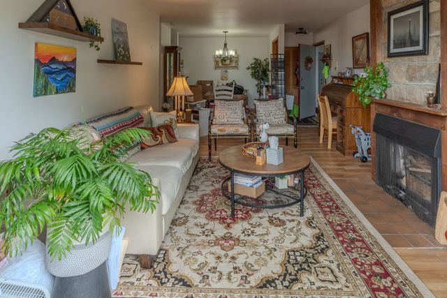 775 Grove Drive 207, Buffalo Grove, IL 60089
