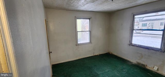 2918 FOREST GLEN RD, Baltimore, MD 21216