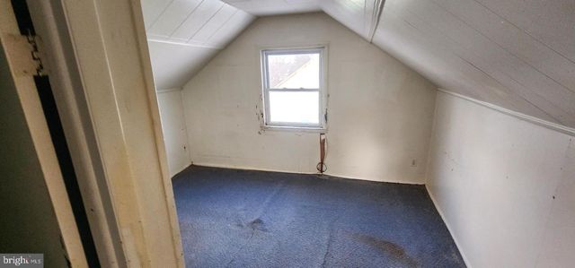 2918 FOREST GLEN RD, Baltimore, MD 21216