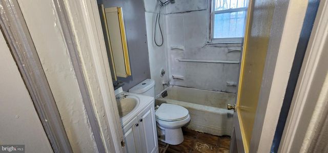 2918 FOREST GLEN RD, Baltimore, MD 21216