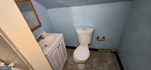 2918 FOREST GLEN RD, Baltimore, MD 21216