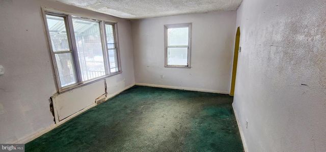 2918 FOREST GLEN RD, Baltimore, MD 21216