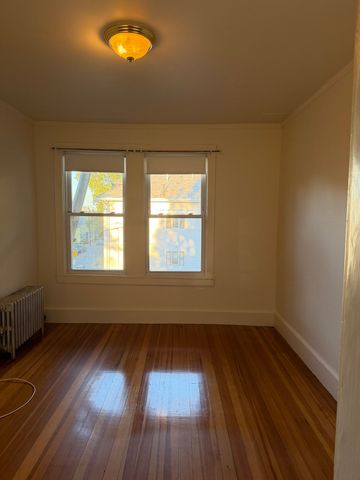 50 Leach St 2, Salem, MA 01970