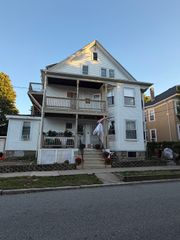50 Leach St 2, Salem, MA 01970