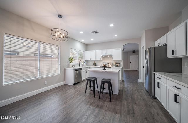 3649 S LOBACK Lane, Gilbert, AZ 85297