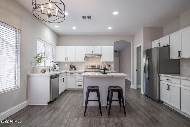 3649 S LOBACK Lane, Gilbert, AZ 85297