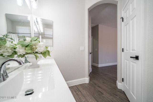 3649 S LOBACK Lane, Gilbert, AZ 85297