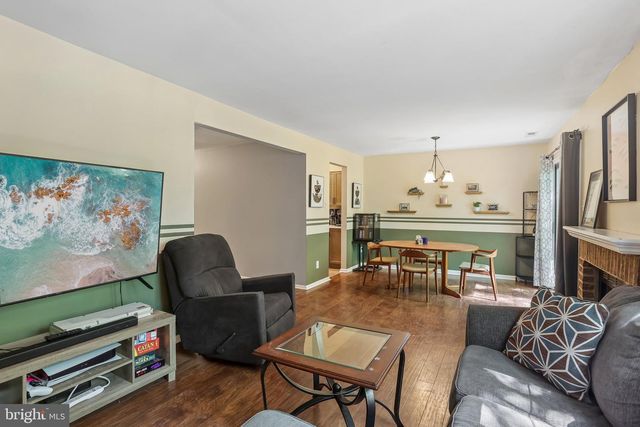 2 CRESTWICK CT, Medford, NJ 08055