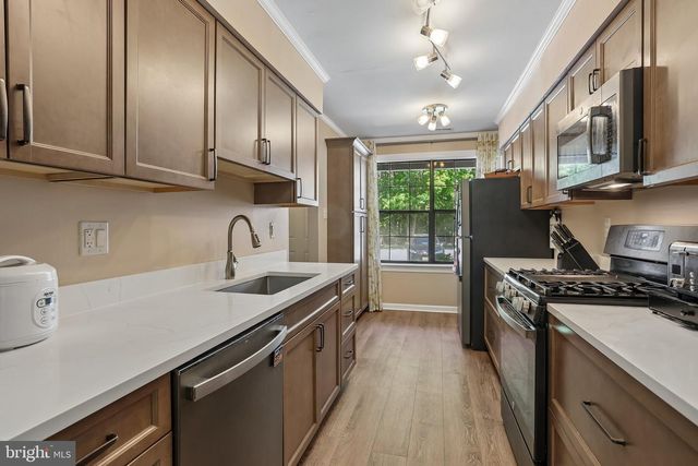 2 CRESTWICK CT, Medford, NJ 08055