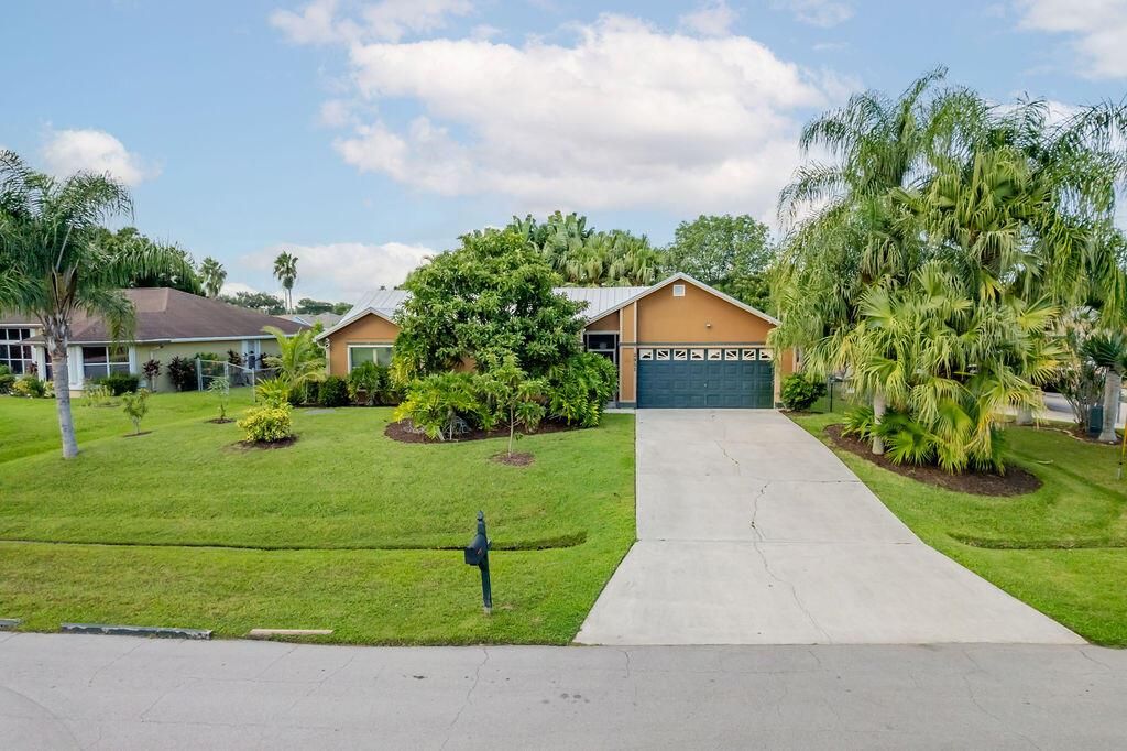 2951 SE Bella Road, Port St Lucie, FL 34984