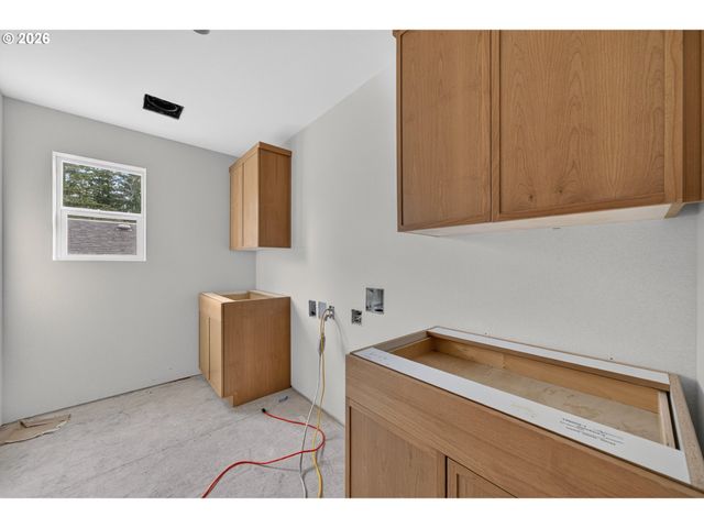 18205 Ne Garden Dr, Vancouver, WA 98682