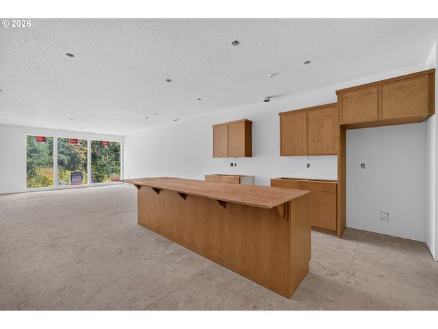 18205 Ne Garden Dr, Vancouver, WA 98682